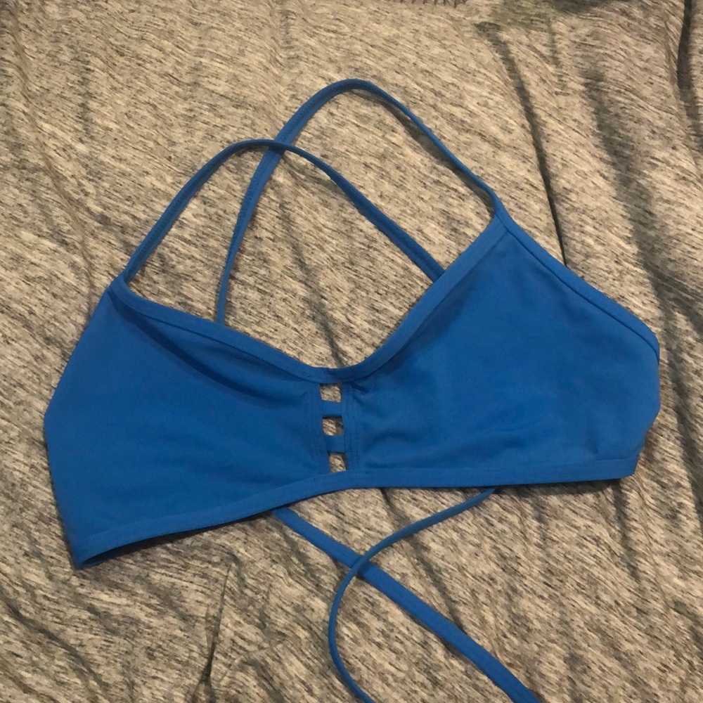Blue Jolyn swimsuit top, size XXL